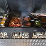 Chez Maman Hotel & Restaurant